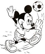 Mickey joue au foot